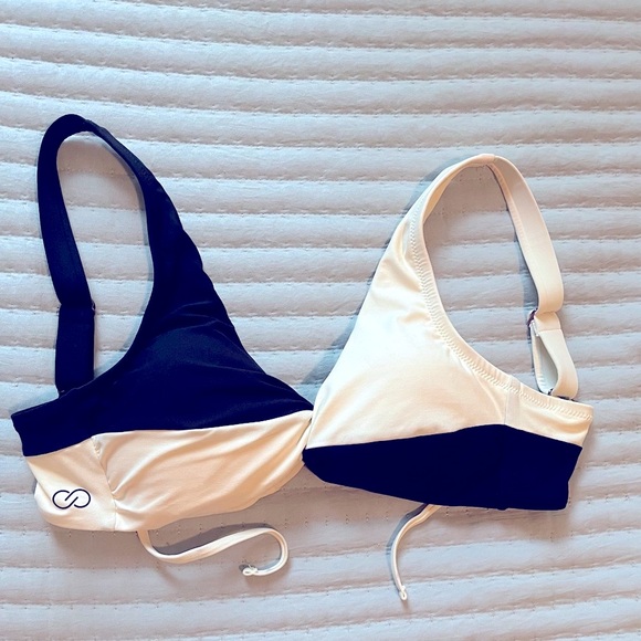 Black and Ivory Twist Front Bikini Top - Picture 5 of 6